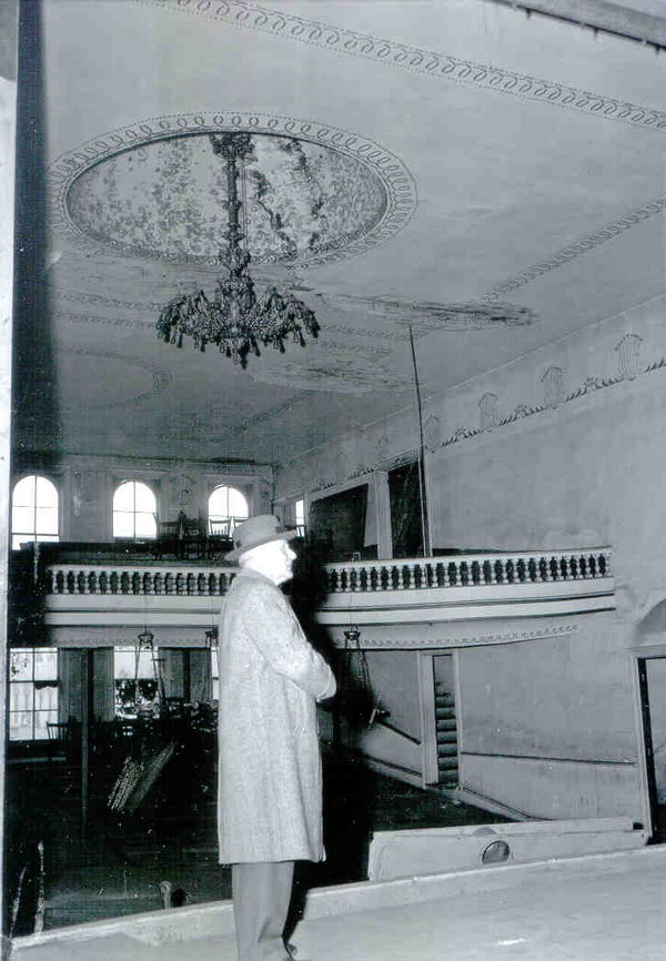 Albion Opera House - 1957 Photo Of Hadley Sheldon From Albion Website (newer photo)